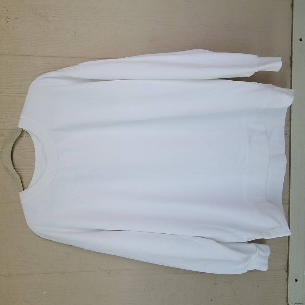LULULEMON WHITE SWEATERS EXCELLENT CONDITION